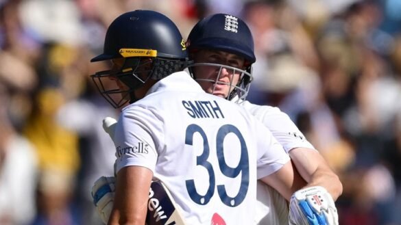 England Breaks Long Australian Drought